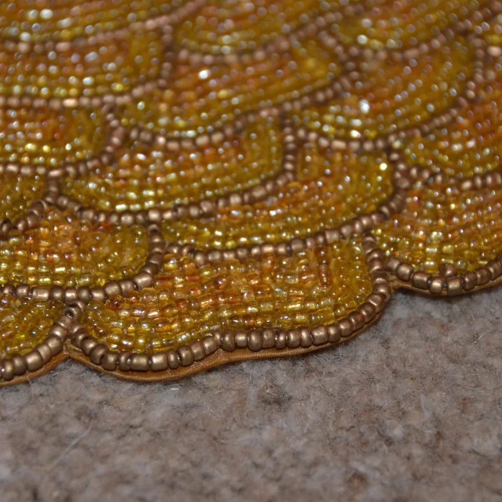 RARE 2 NWT DESIGNER KIM SEYBERT GOLD SUMMER FLOWER FLORAL BEADED TABLE PLACEMAT